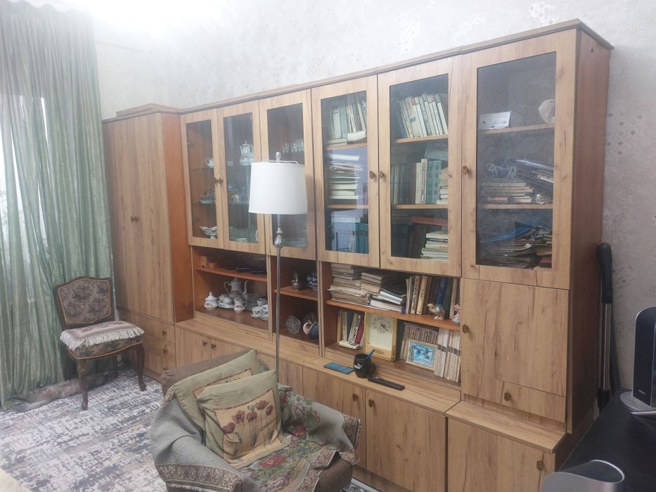 Продам стенку в зал и пианино