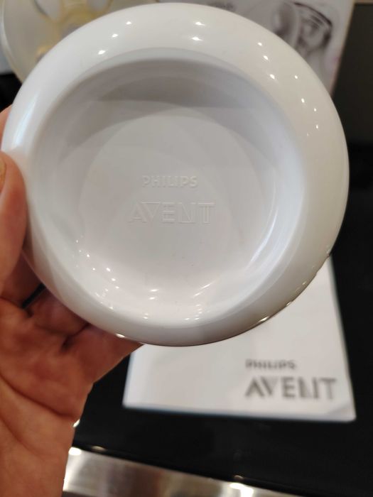 Помпа за кърма Avent с подарък