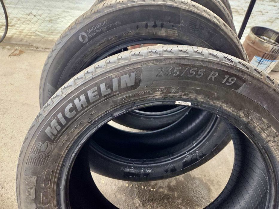 MICHELIN всесезонни гуми 235/55 R19