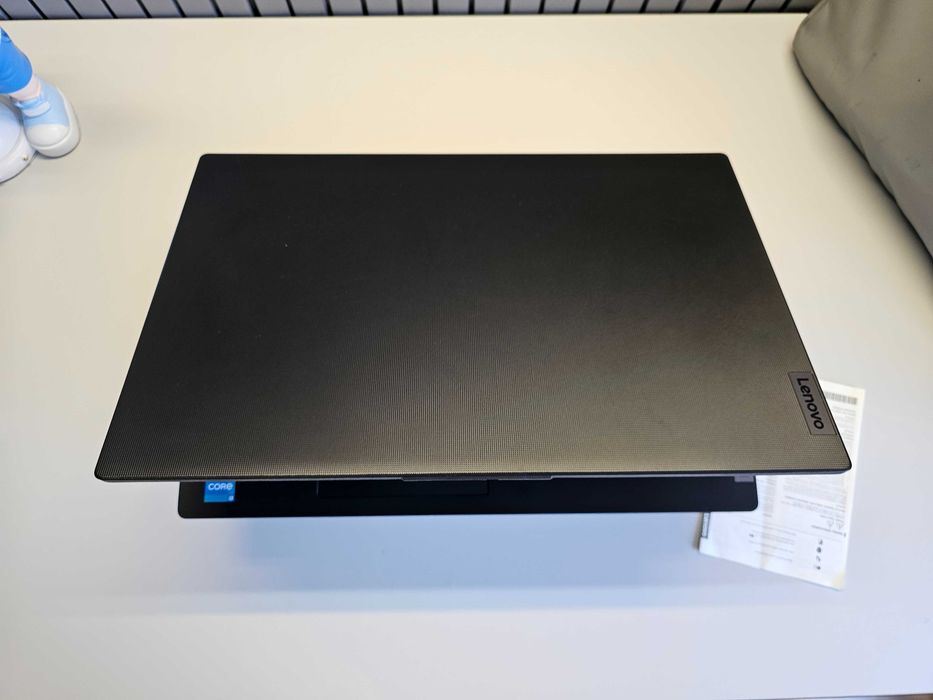ПРОДАМ Lenovo V15G4 IRU Ноутбук Core™ i3-1315U/8GB/256SSD/15.6"FullHD.