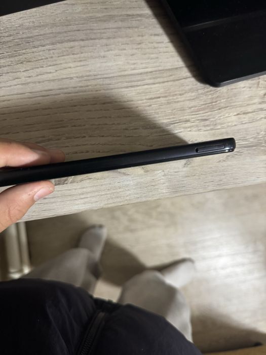 Продается Samsung Galaxy A24 128gb