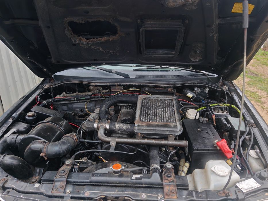 Vând mitsubishi l200
