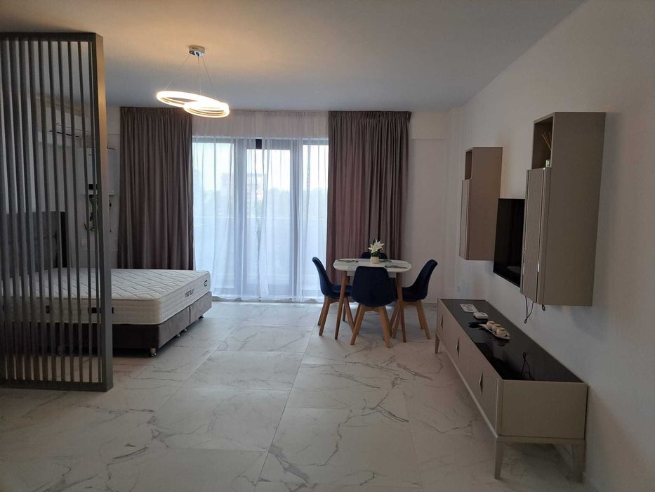 STUDIO , LUXURY! Vedere catre mare si lac!!!