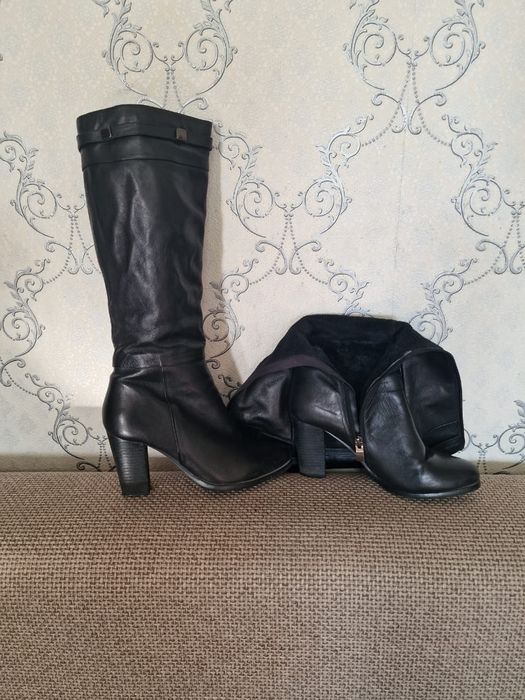 Продам зимние сапоги