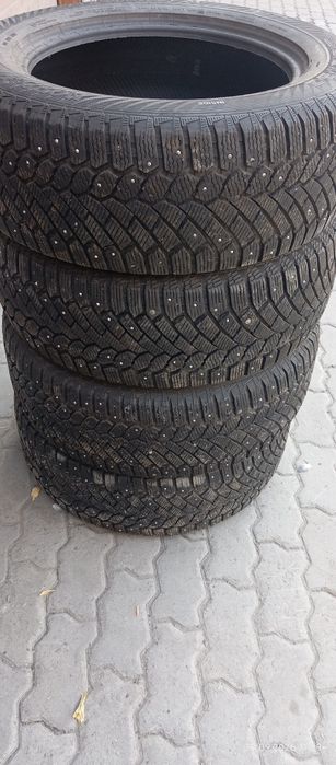 Продам зимние шины Gislaved 255/55R18 цена 100000 тенге.