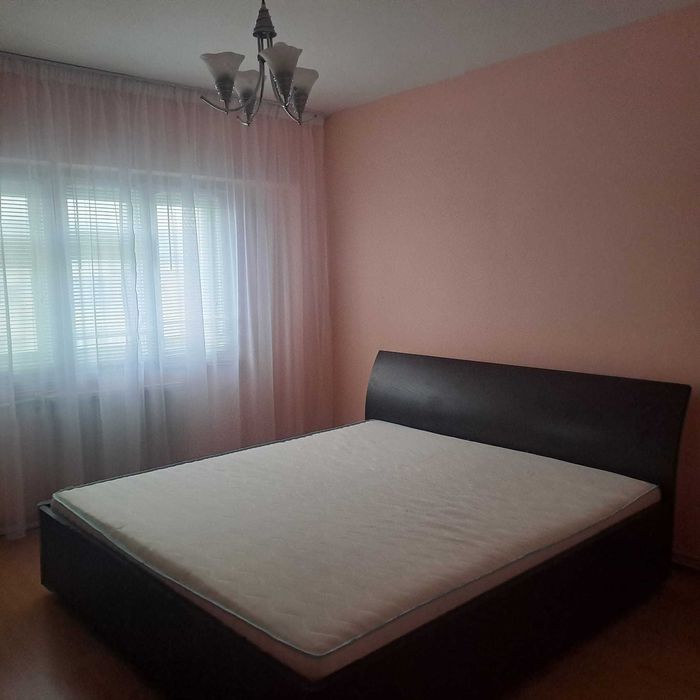 inchiriez apartament decomandat