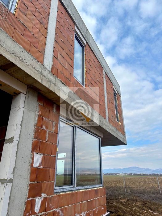 Продава се Къща в София, Студентски град - 180 кв.м за 1278 €/кв.м - Снимка #2