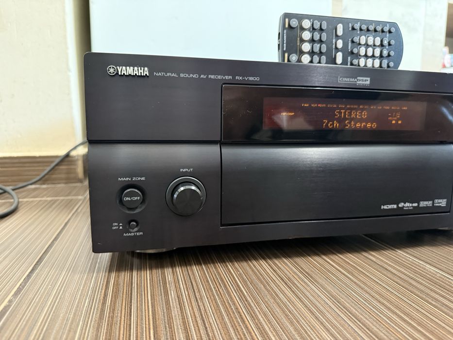 Yamaha RX-V1800 Качествен ресивър