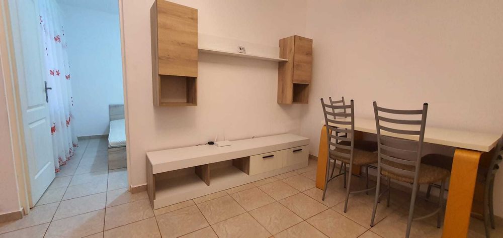 Închiriez apartament cu 2 camere ultracentral Marghita