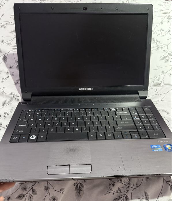 Продавам лаптоп-Medion MD97980 / E6228, Intel i3, 8GB RAM