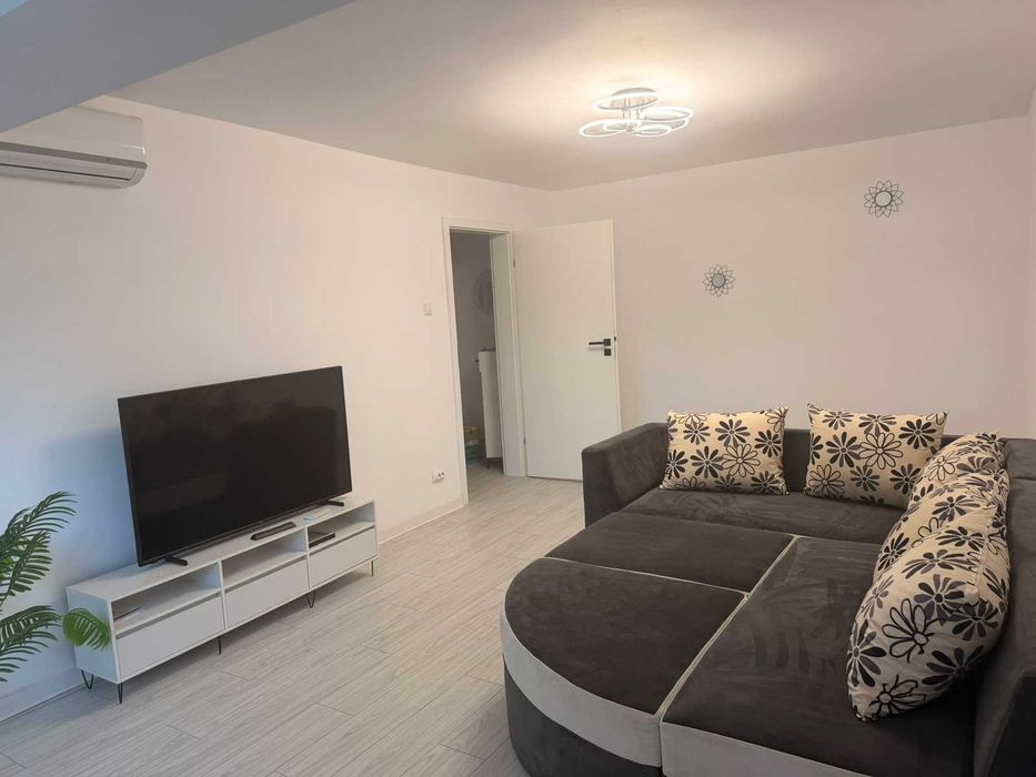 Inchiriez apartament 3 camere/ 20m METROU GORJULUI
