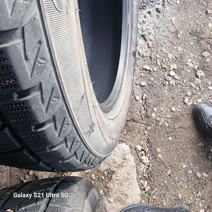 Продаю Шины комплект Новые