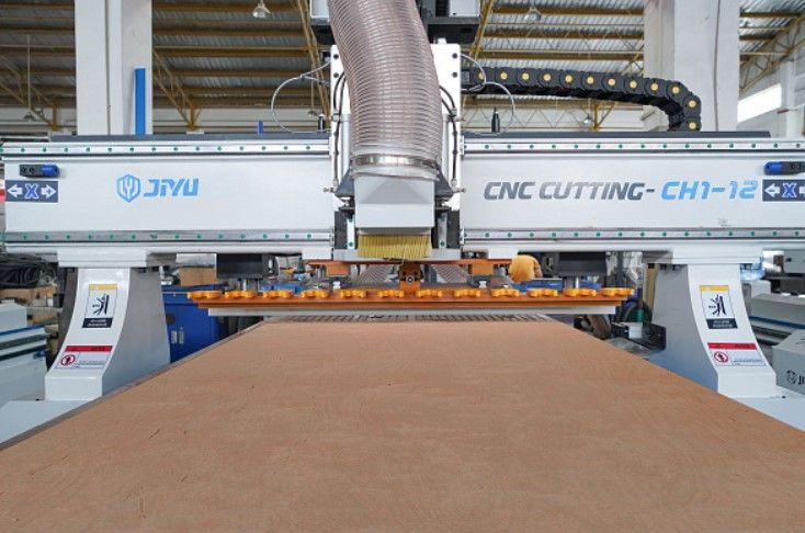 Фрезерный станок с ЧПУ JIYU CH1-12