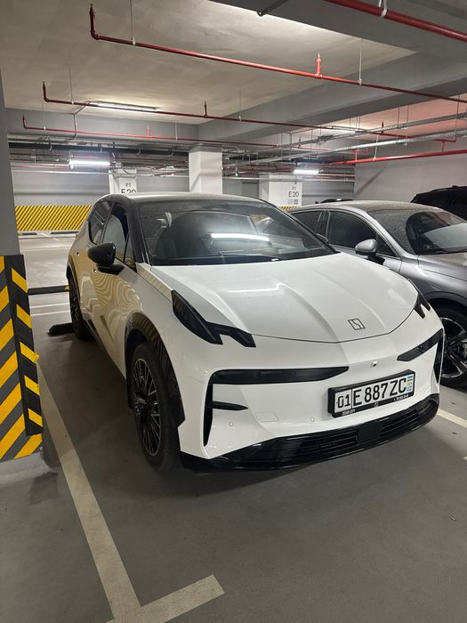 Продам Zeekr X Awd, офицальная своя машина!