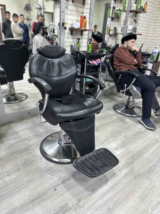 Sartaroshlar uchun kreslo sotiladi