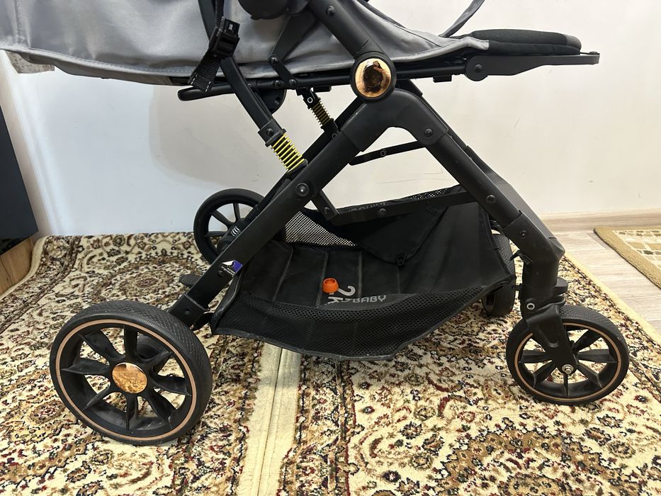 Продаю коляску срочно