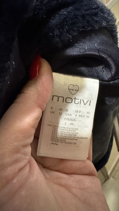 Haina blana sintetica Motivi