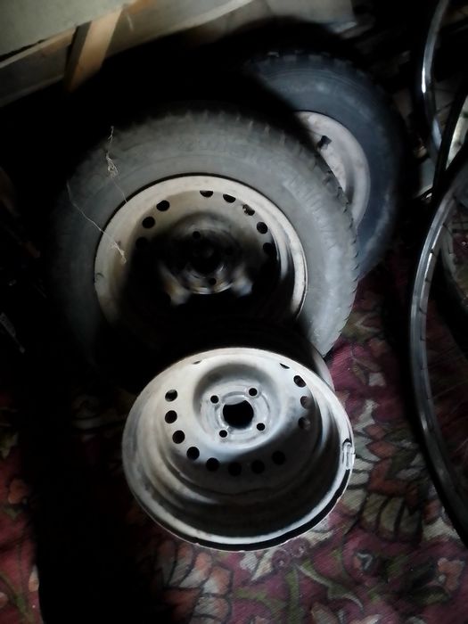 Колеса разные.вело.коляска.