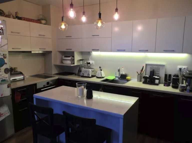 Продава се Тристаен апартамент в София, Витоша - 128 кв.м за 1563 €/кв.м - Снимка #3