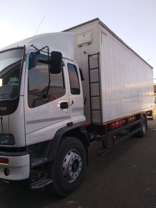 Isuzu 2022 yilli kraska toza