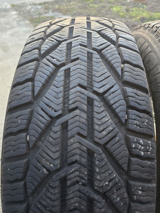 Anvelope 205/60 R16 RIKEN de iarna 2023