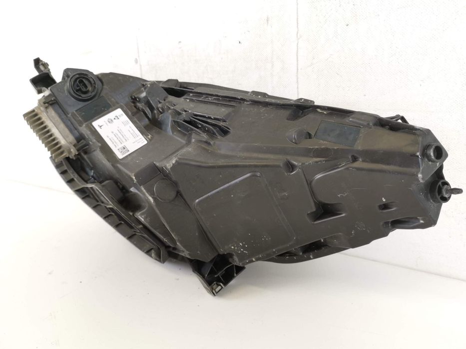 Десен фар Лед Тесла Модел 3/Y / Tesla Model 3/Y Оригинален Повреден Де