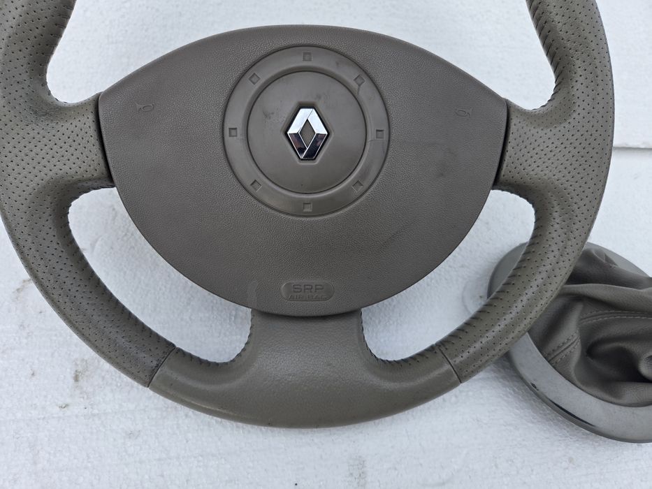 Volan renault megan stare impecabila!!!