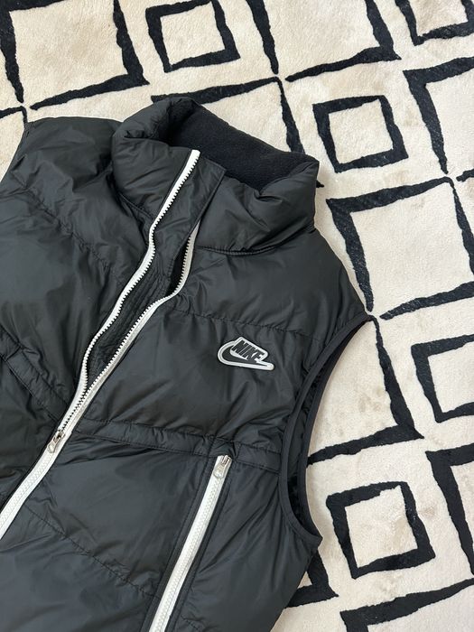 Жилетка,безрукавка nike
