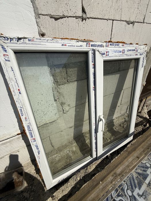Vand 4 geamuri de termopan