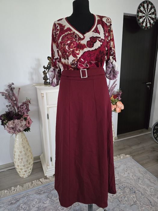 Fusta maxi burgundy, superba, curea proprie in talie