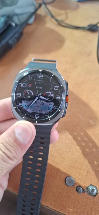 Часы Смарт-часы Samsung Galaxy Watch Ultra 47 мм серебристый-черный