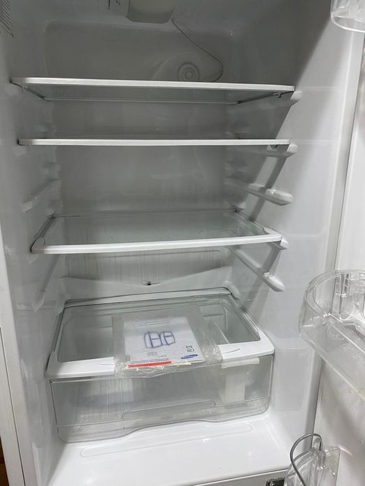 Холодильник Samsung