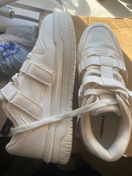 Кроссовки Bershka