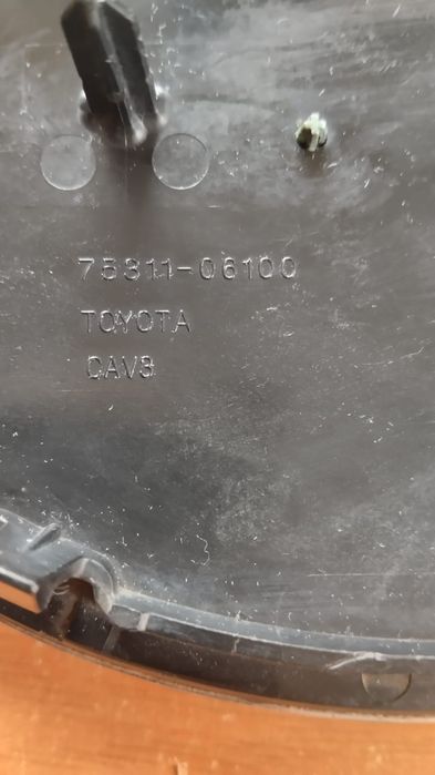 Эмблема решётки радиатора Camry 40