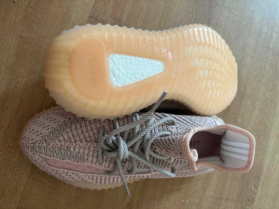 Yeezy 350 culoare roz - marimea 41 1/3