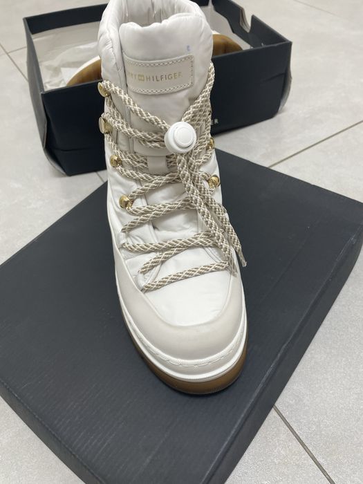 Bocanci tommy dama de iarna