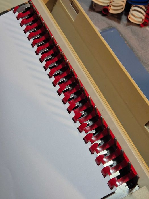 OPUS Multi Kombi - Aparat legare documente. Bonus spirale din plastic