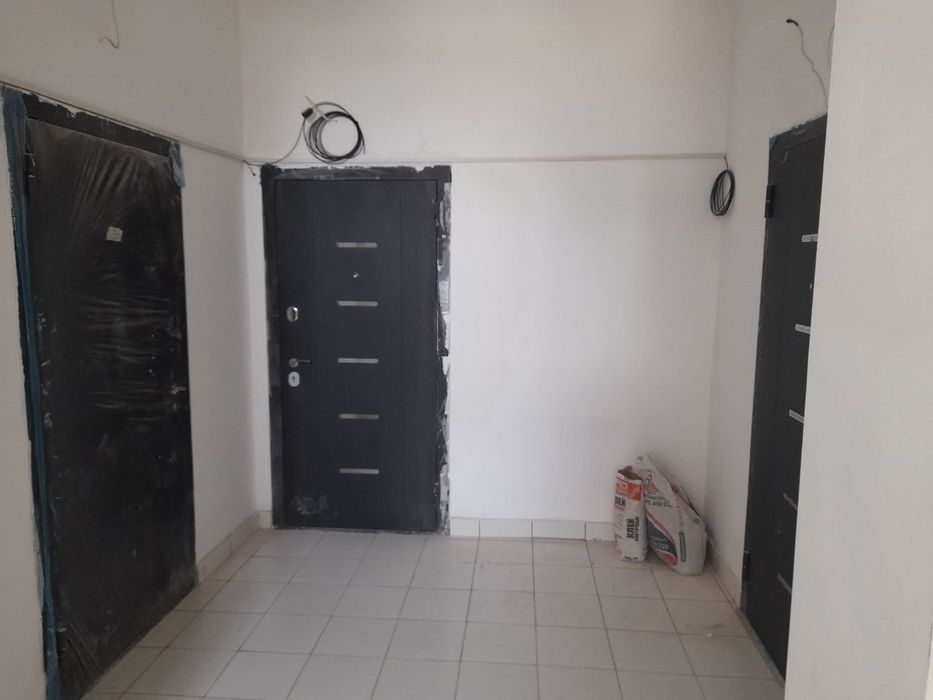 Срочно Квартира сатылады изинде кредити бар азайып барыушы графиг