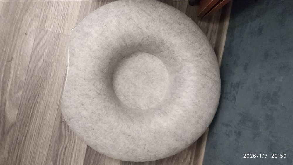 Продам лежанку для котиков