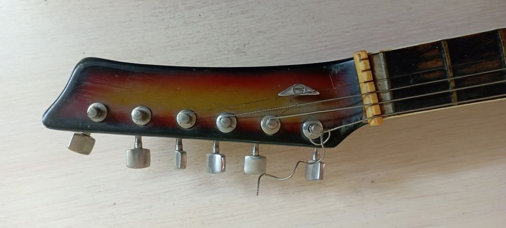 Электрогитара  Урал-650