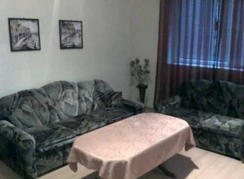 Дава се под наем Тристаен апартамент в Пловдив, Каменица 1 - 86 кв.м за 234.6 € - Снимка #1