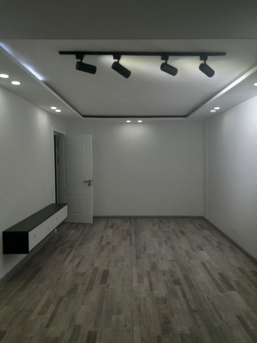 Сдаётся Чиланзар 5под Офис 3комн 1 этаж.