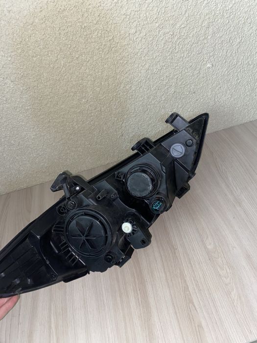 Hyundai Elantra 2016 фара левый