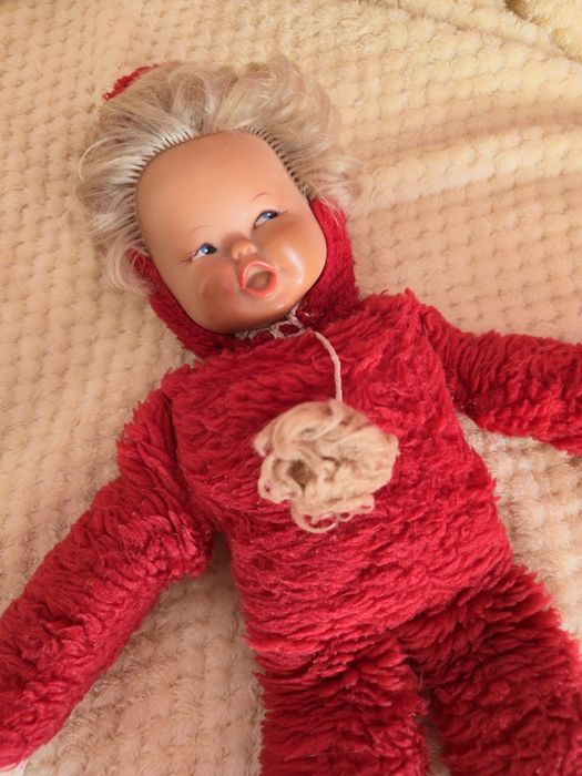 Papusa veche, ani 70