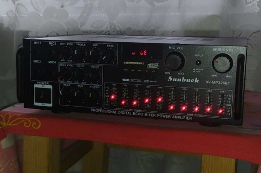 Усилитель с эквалайзером, Bluetooth, USB порт