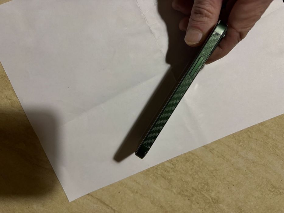 Iphone 13 mini в хорошем состояние