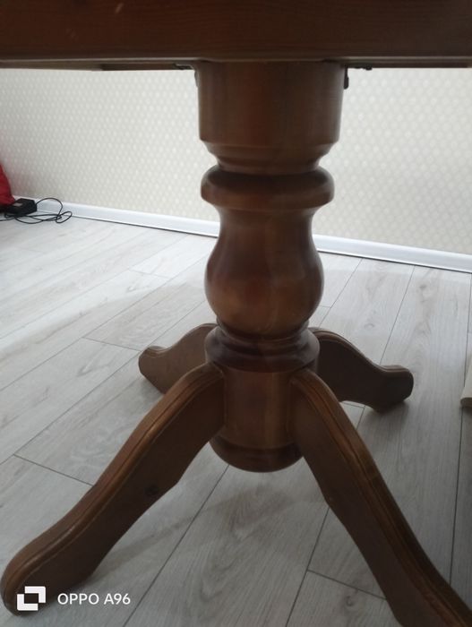 Стол обеденный круглый