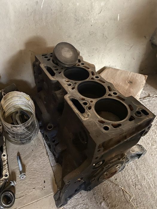 Продам блок Peugeot 307 1,6