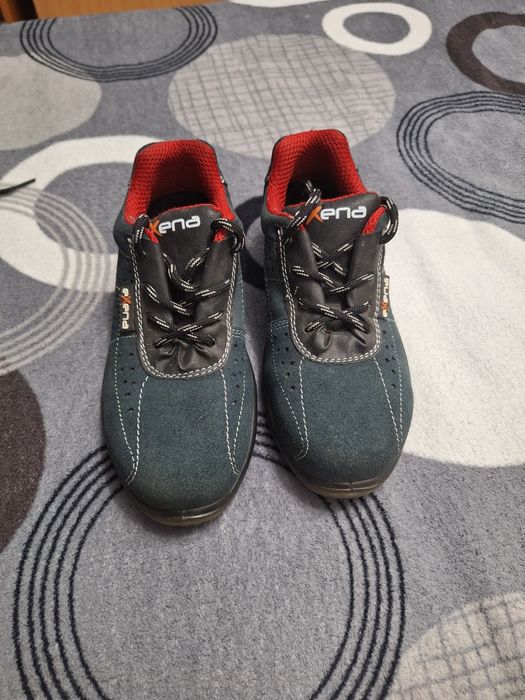 Pantofi de lucru 36