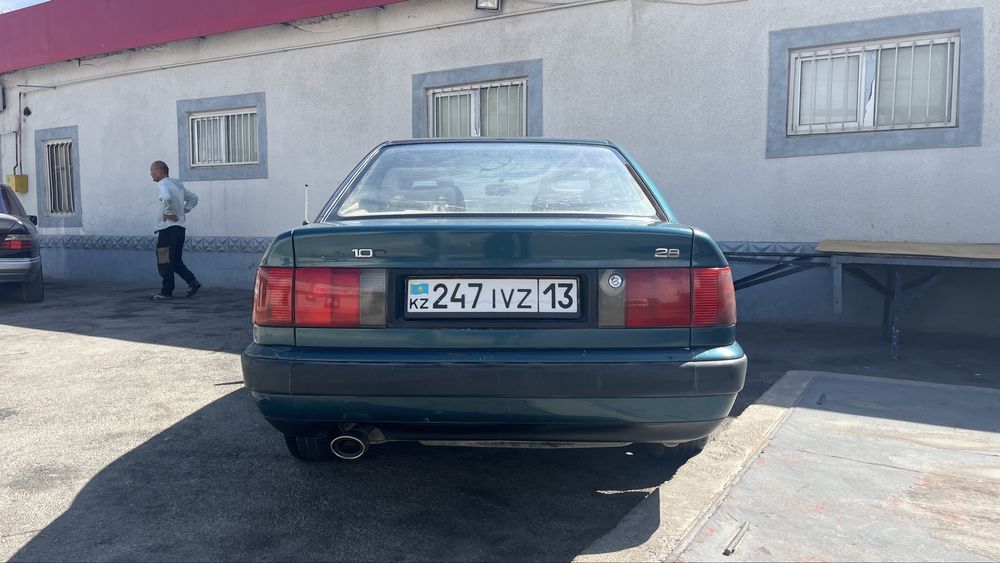 Ауди 100 срочно сатылады